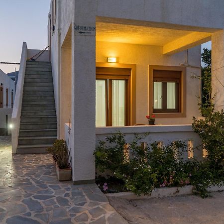 Akrotiri Apartments Makrýgialos Eksteriør billede